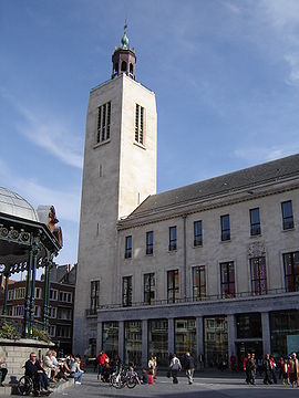 Le palais des festivals et de culture dans son état actuel. Source: LimoWreck, Wikimedia Commons